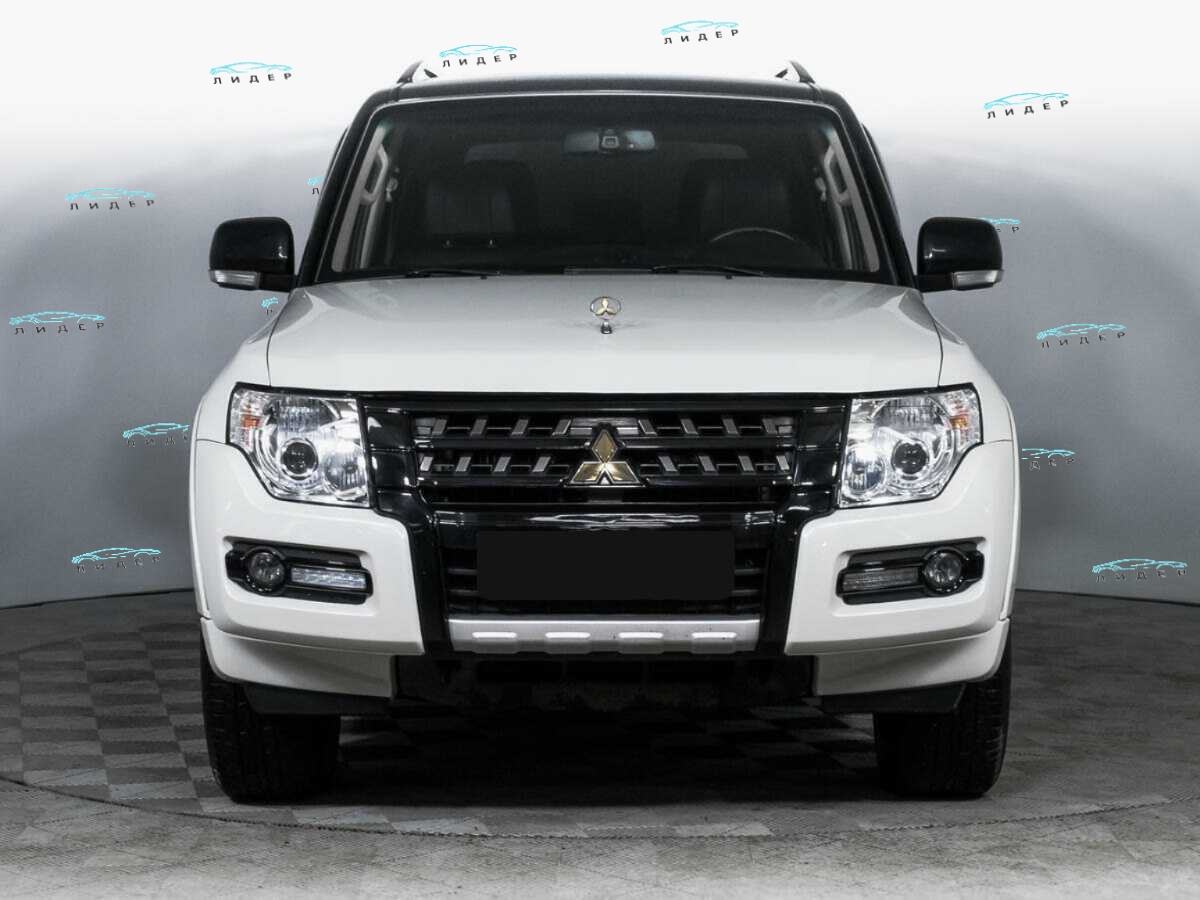 Б/У Митсубиши Паджеро 2021 года. Фото: #1