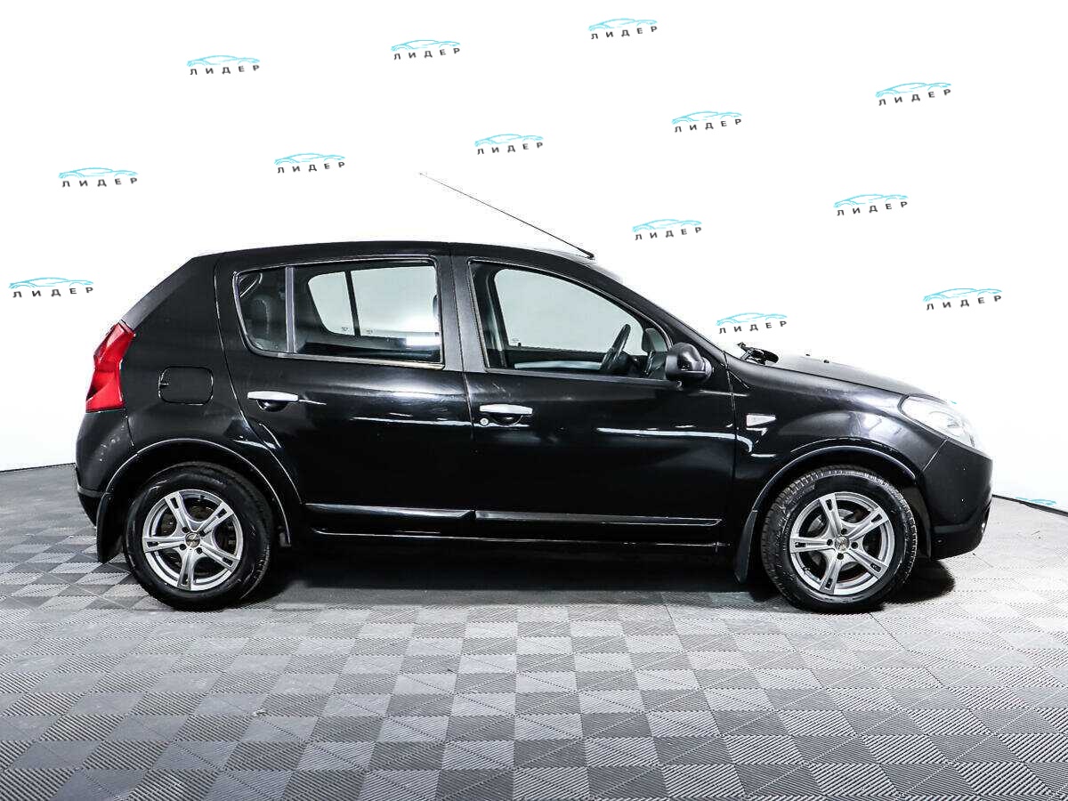 Б/У Рено Сандеро 2011 года. Фото: #3