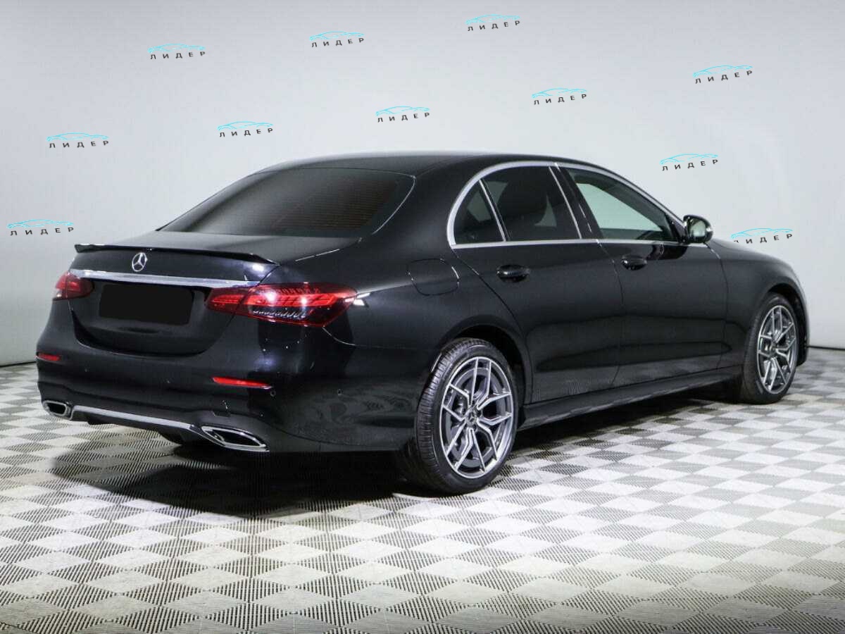 Б/У Мерседес-Бенц Е-Класс 2020 года. Фото: #2