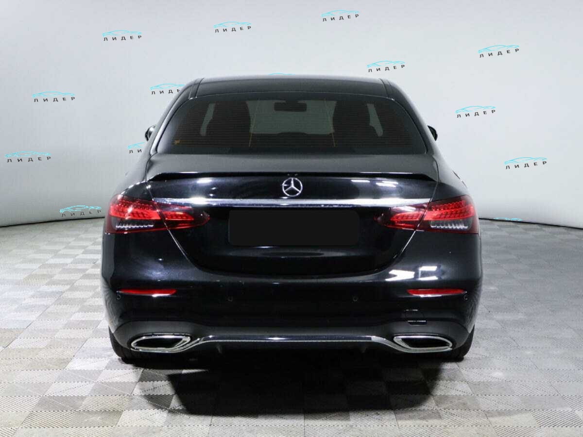Б/У Мерседес-Бенц Е-Класс 2020 года. Фото: #3