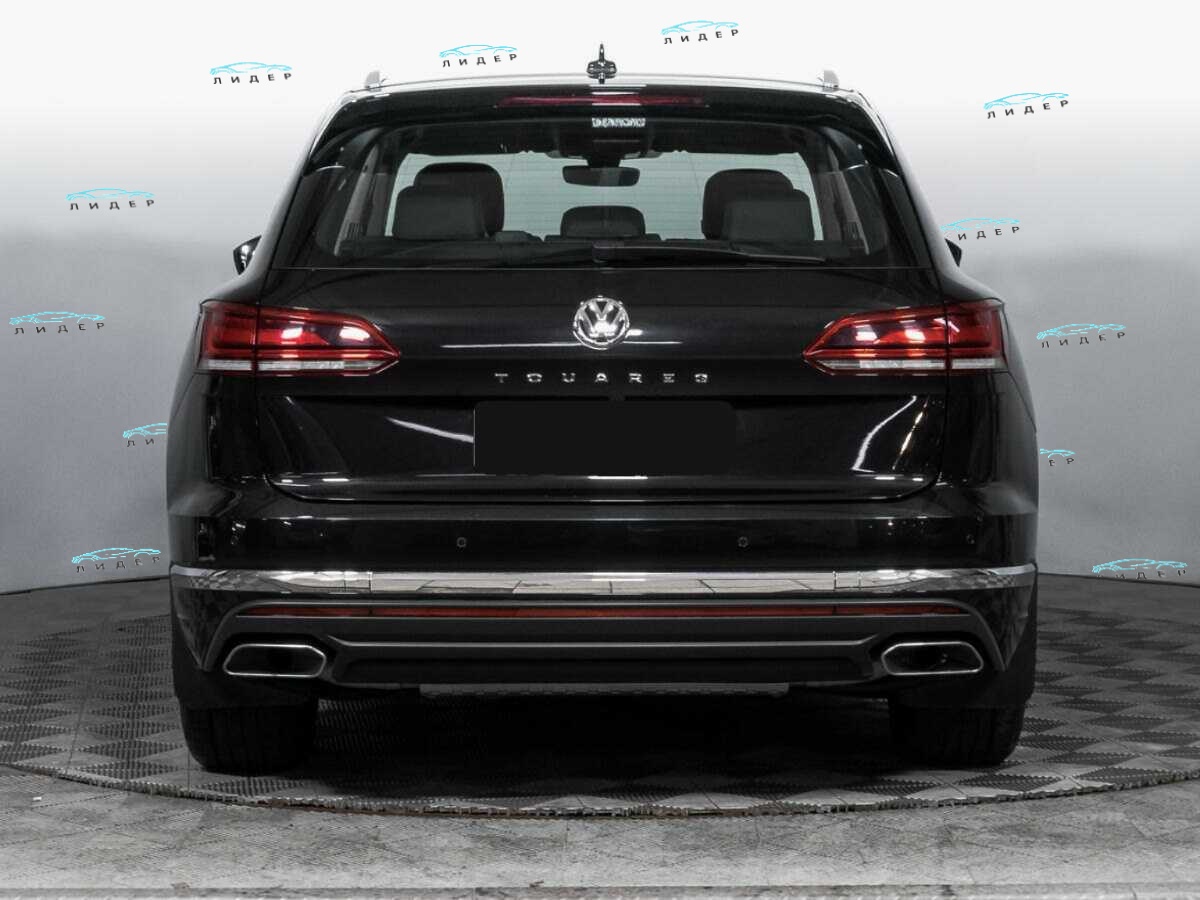 Б/У Фольксваген Туарег 2018 года. Фото: #5