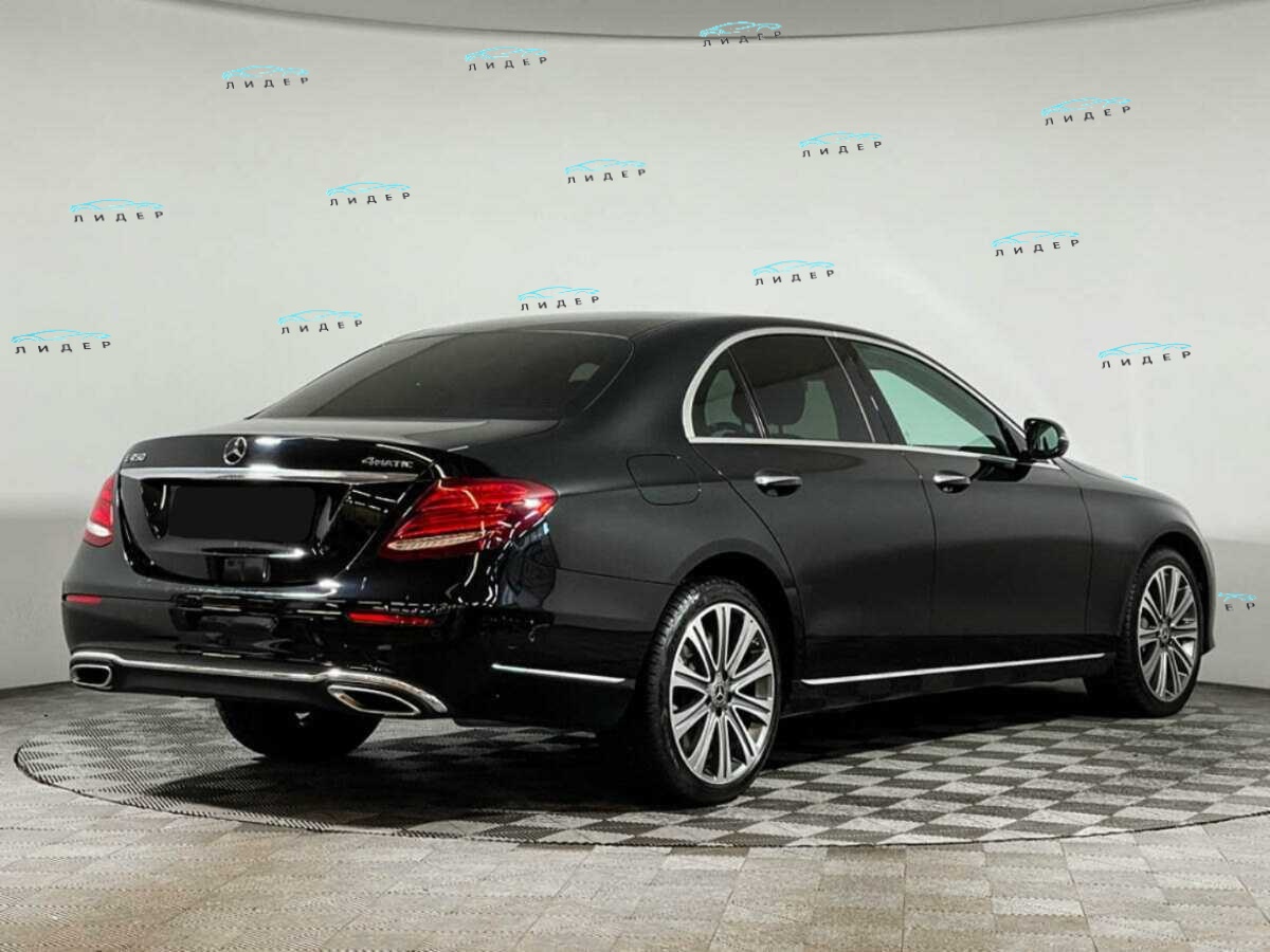 Б/У Мерседес-Бенц Е-Класс 2018 года. Фото: #4