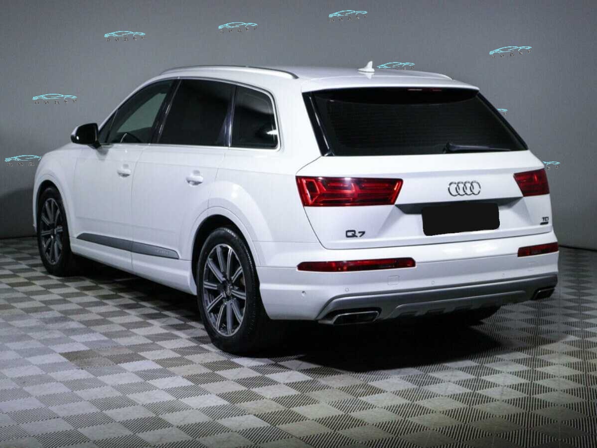 Б/У Ауди К7 2017 года. Фото: #4