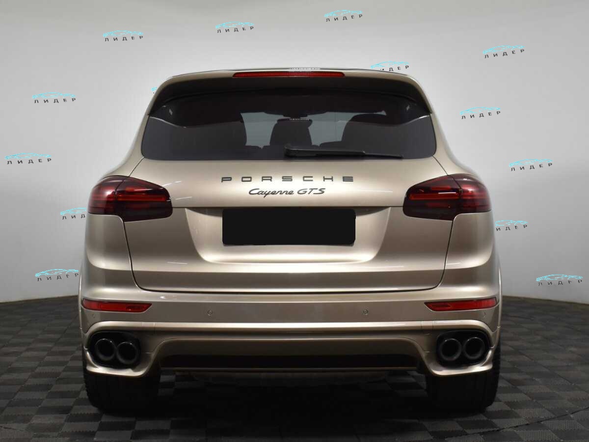 Б/У Порш Кайен 2015 года. Фото: #4