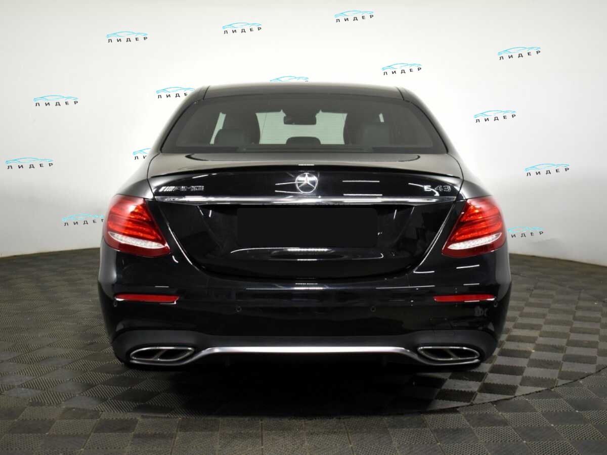 Б/У Мерседес-Бенц Е-Класс АМГ 2018 года. Фото: #4