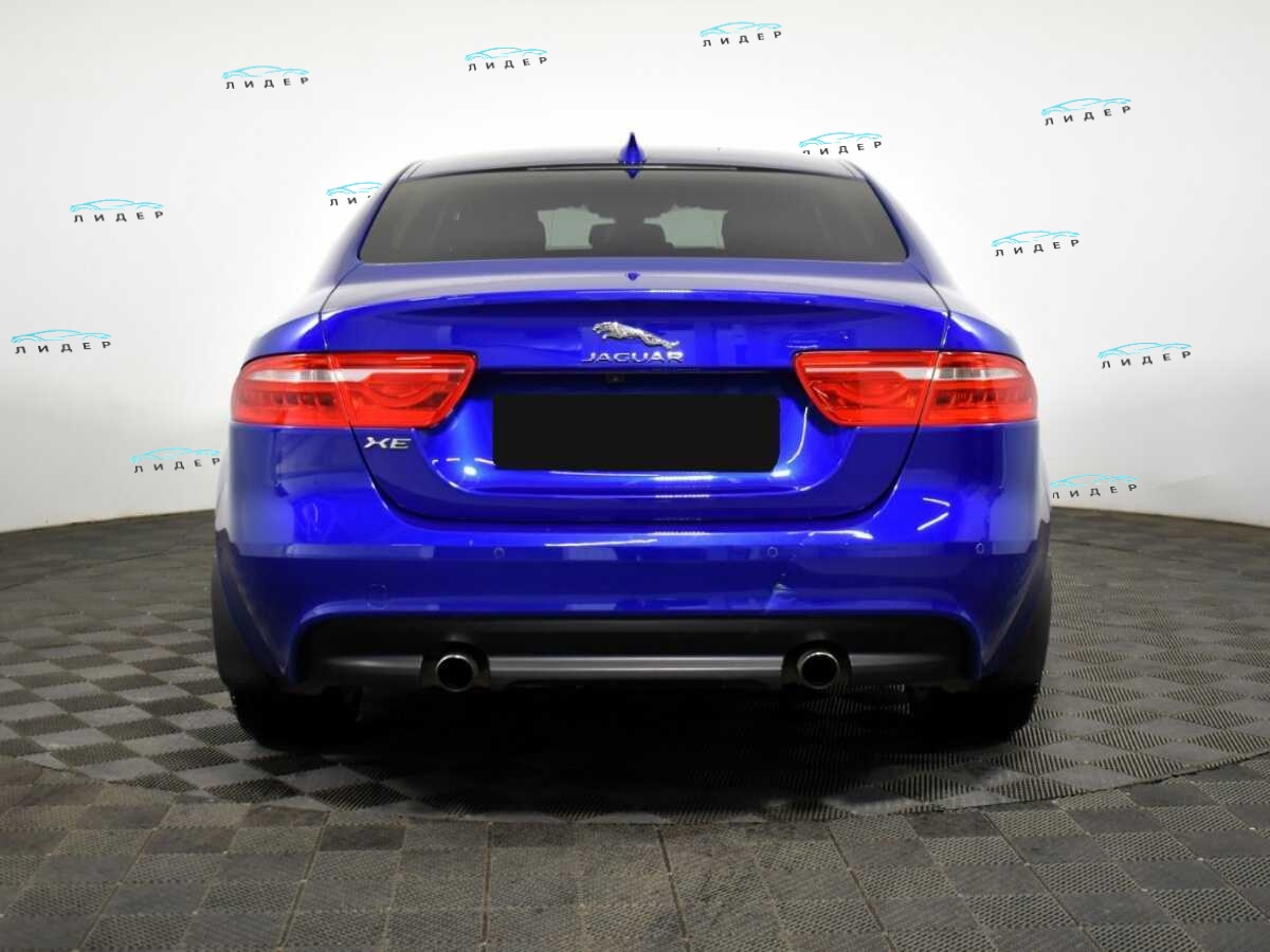 Б/У Ягуар ИксЕ 2016 года. Фото: #4