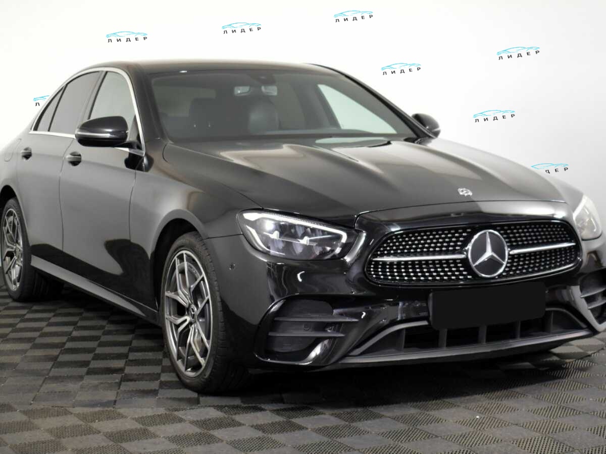 Б/У Мерседес-Бенц Е-Класс 2020 года. Фото: #2