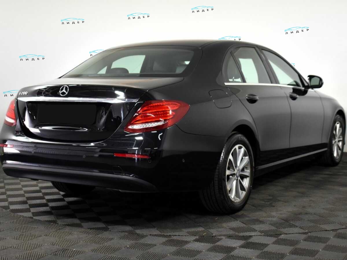 Б/У Мерседес-Бенц Е-Класс 2016 года. Фото: #3