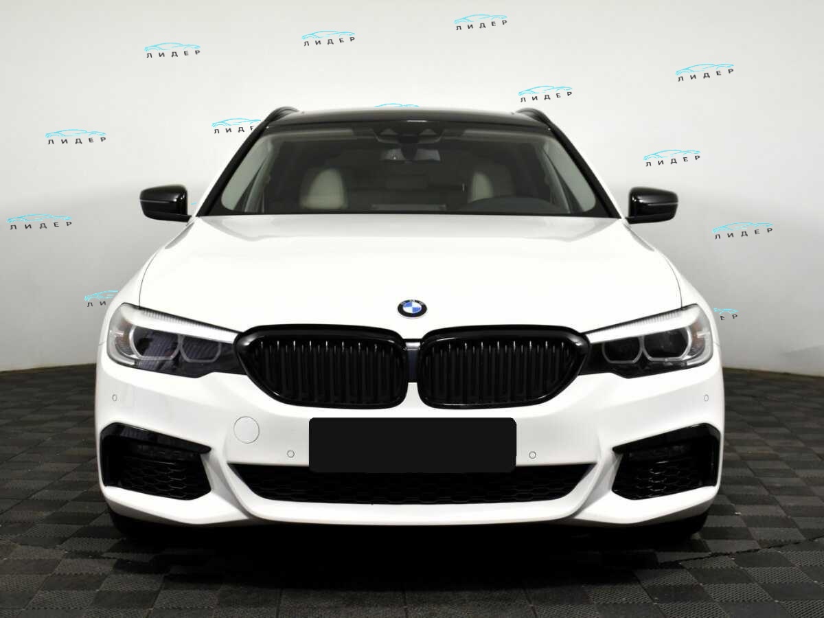 Б/У БМВ 5 серии 2018 года. Фото: #1