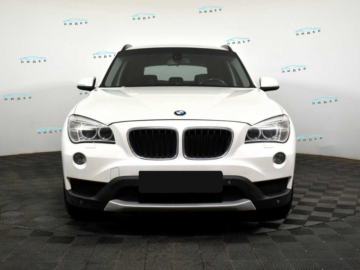 Б/У БМВ Икс1 2014 года. Фото: #1