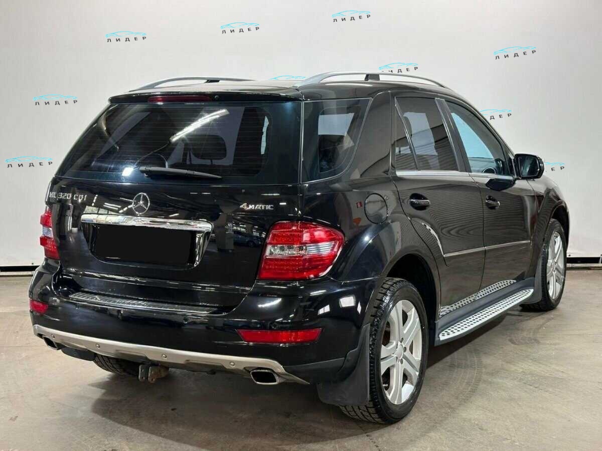 Б/У Мерседес-Бенц М-Класс 2009 года. Фото: #4