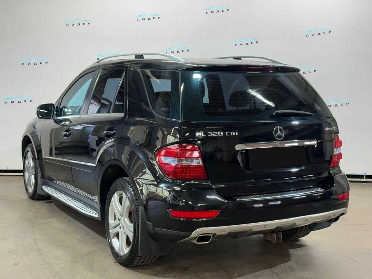 Б/У Мерседес-Бенц М-Класс 2009 года. Фото: #5