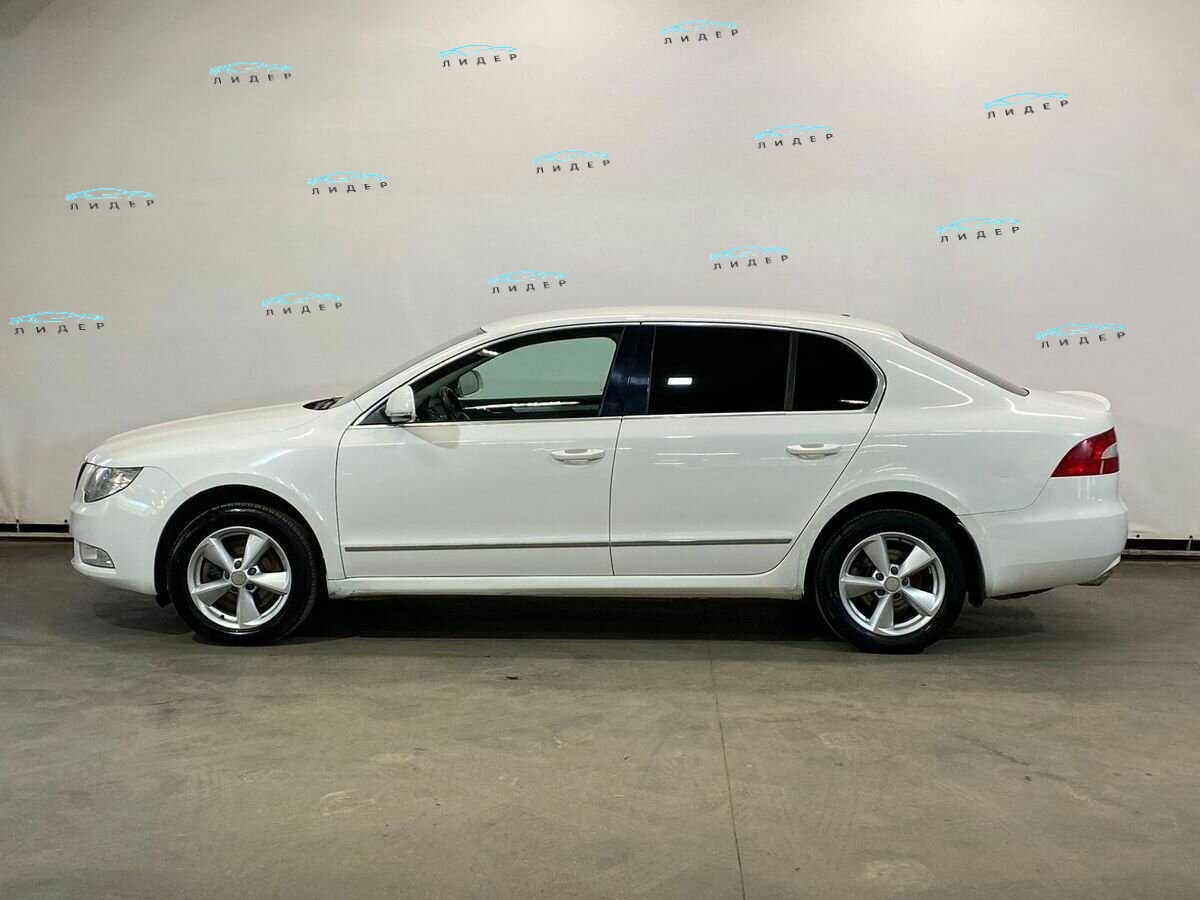 Б/У Шкода Суперб 2011 года. Фото: #7