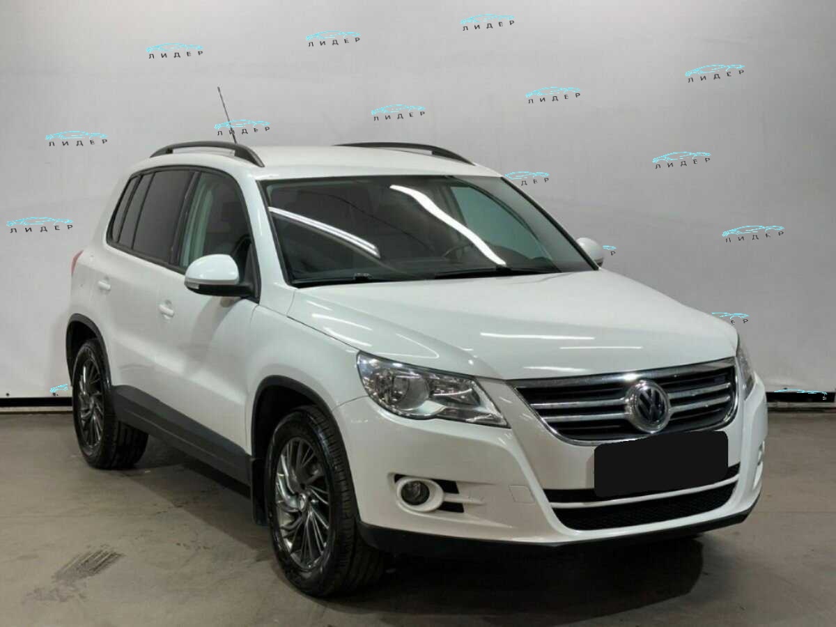 Б/У Фольксваген Тигуан 2010 года. Фото: #2