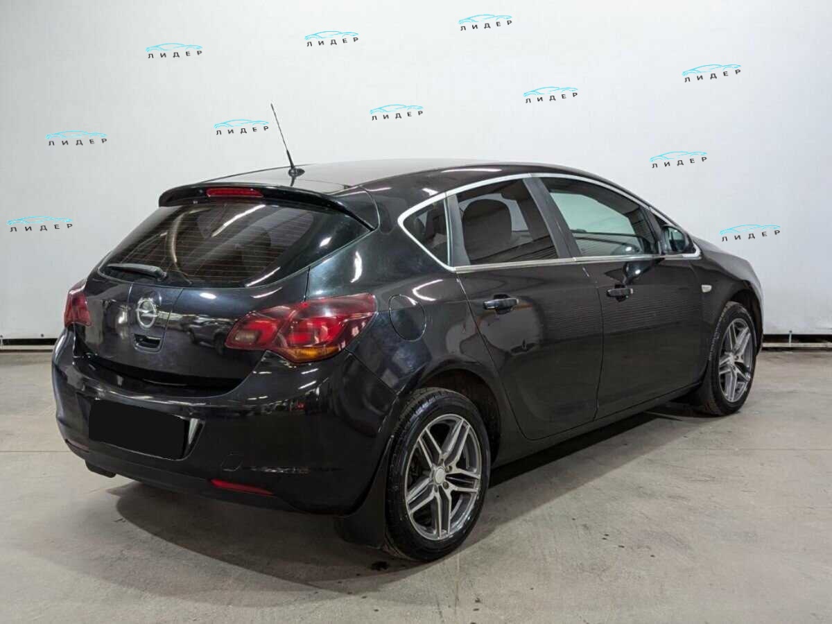 Б/У Опель Астра 2011 года. Фото: #7