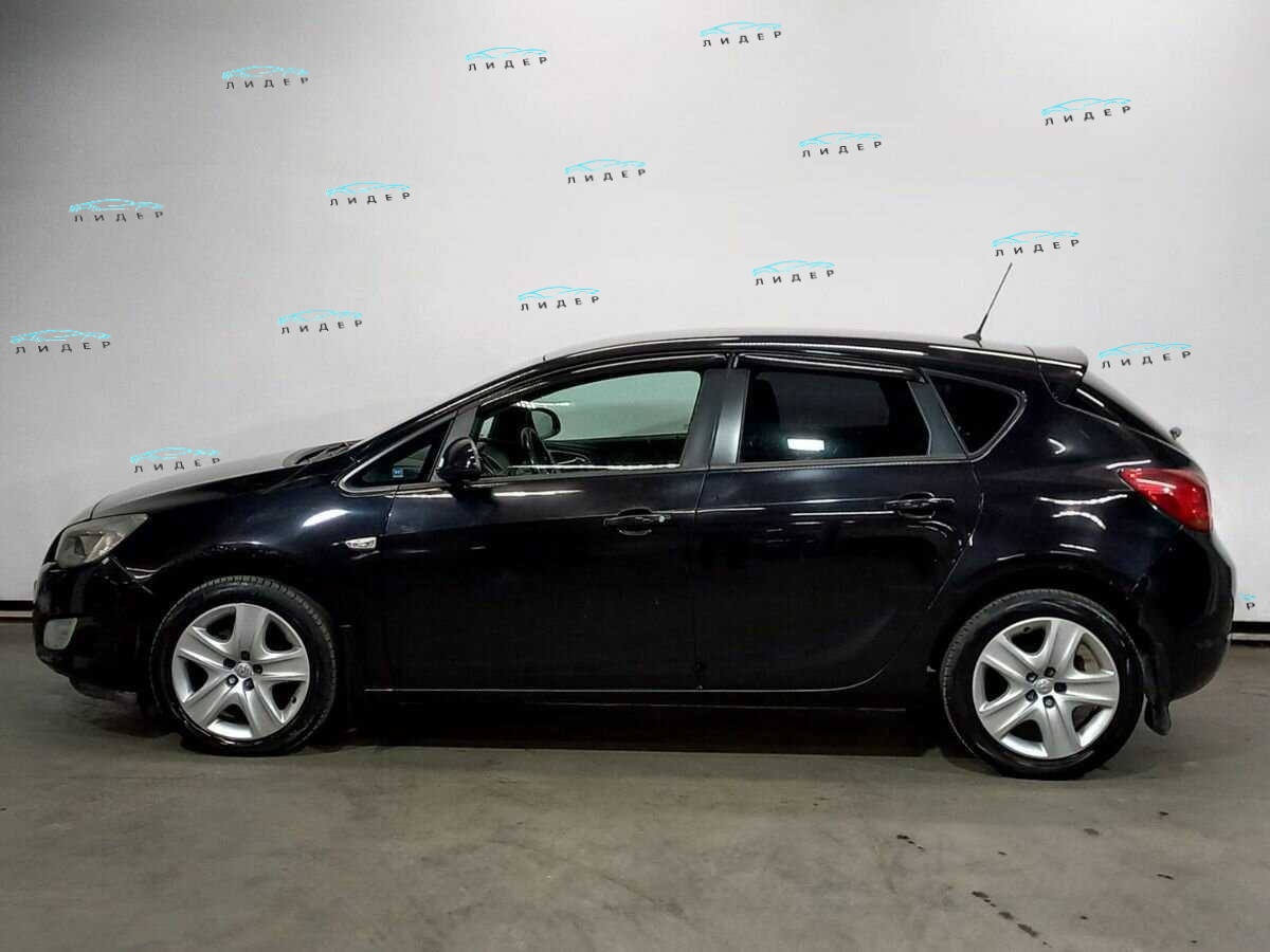 Б/У Опель Астра 2010 года. Фото: #4