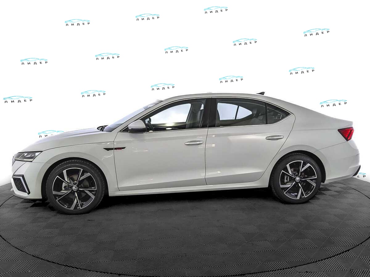 Б/У Шкода Октавия 2023 года. Фото: #7