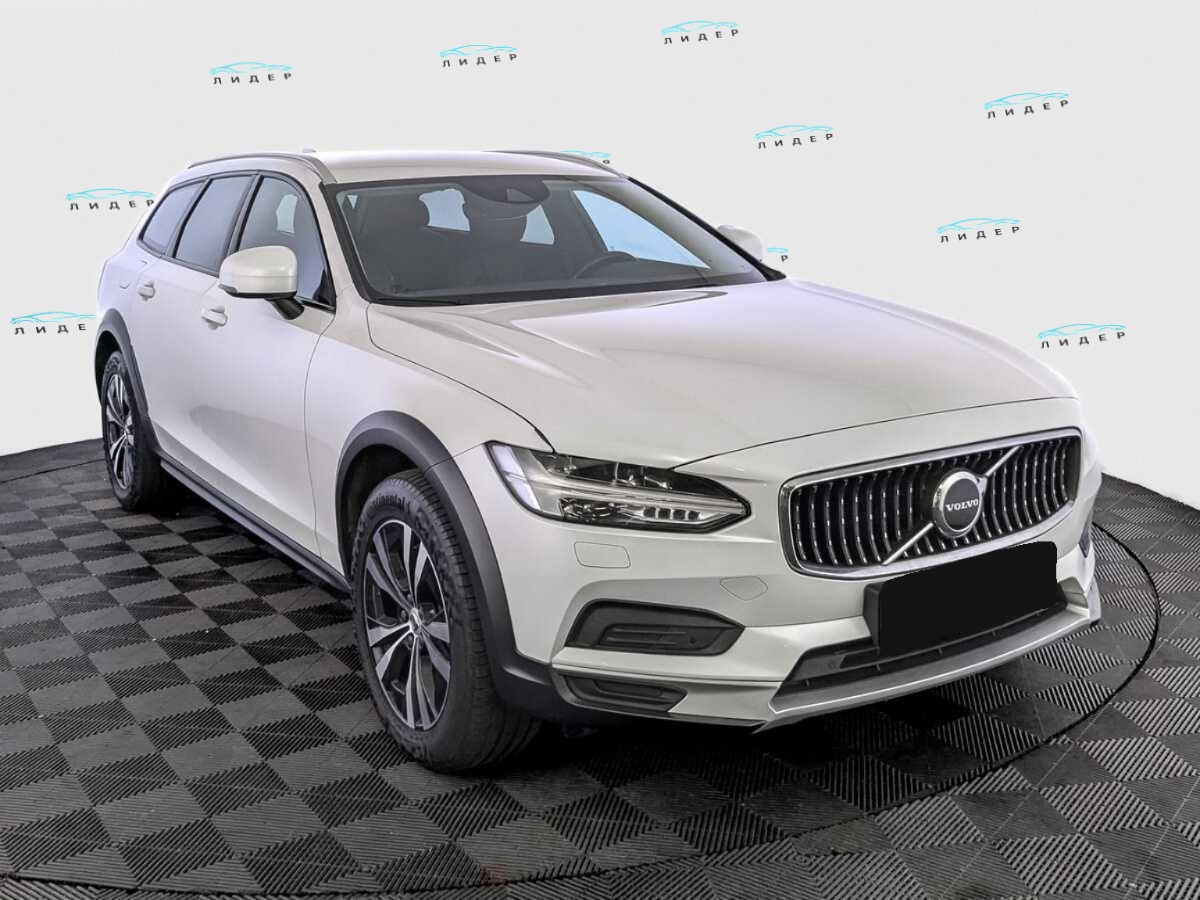 Б/У Вольво В90 Кросс Кантри 2021 года. Фото: #2