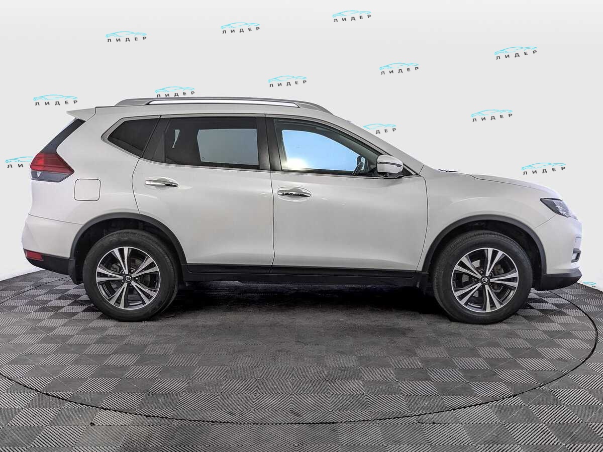 Б/У Ниссан Икс-Трейл 2021 года. Фото: #3