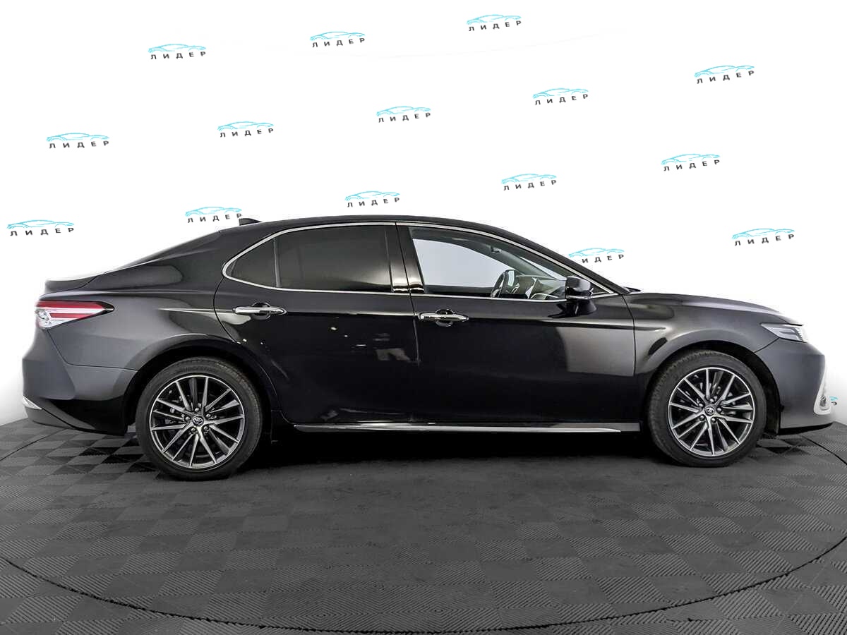 Б/У Тойота Камри 2023 года. Фото: #3