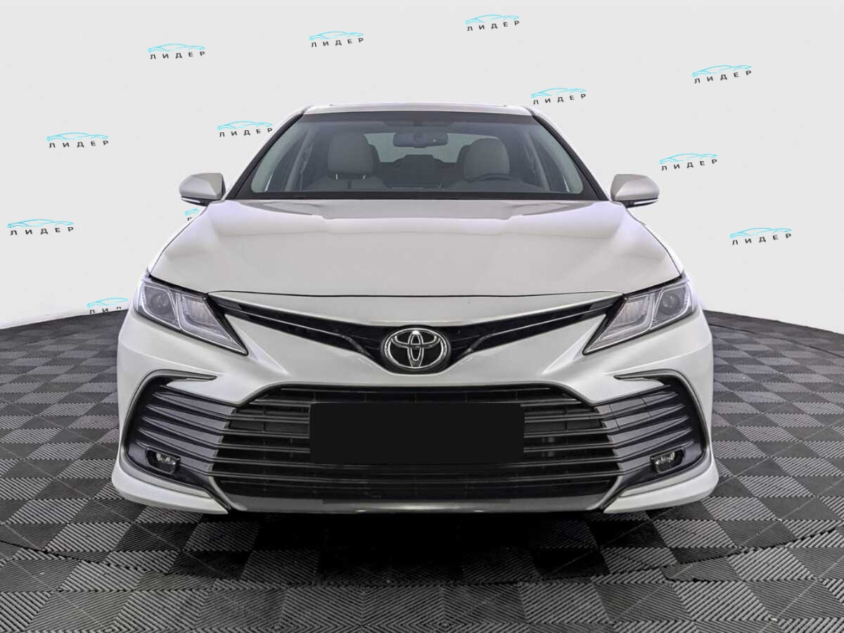 Б/У Тойота Камри 2022 года. Фото: #1