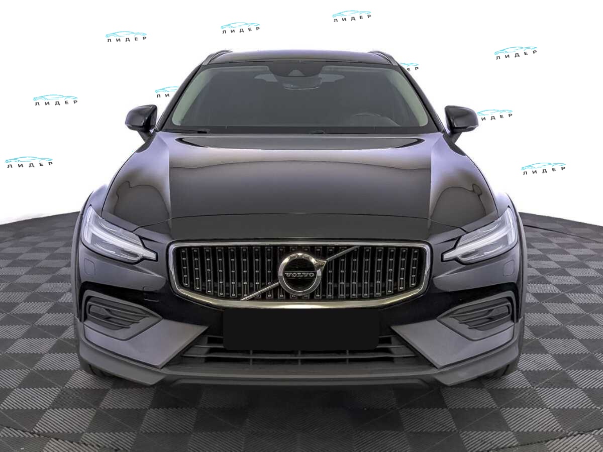 Б/У Вольво В60 Кросс Кантри 2020 года. Фото: #1