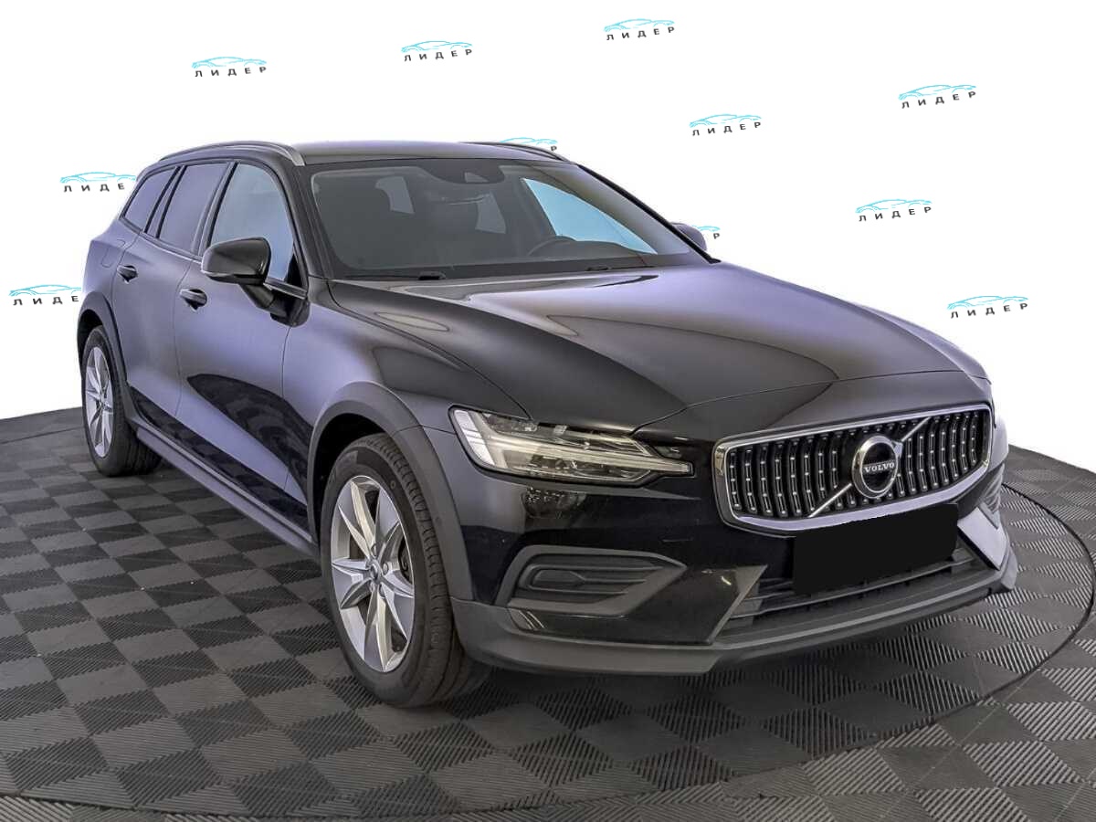 Б/У Вольво В60 Кросс Кантри 2020 года. Фото: #2