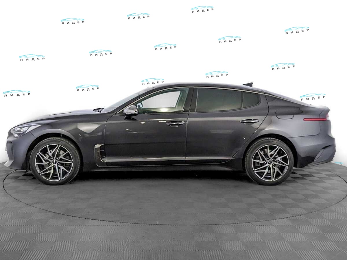 Б/У Киа Стингер 2023 года. Фото: #7