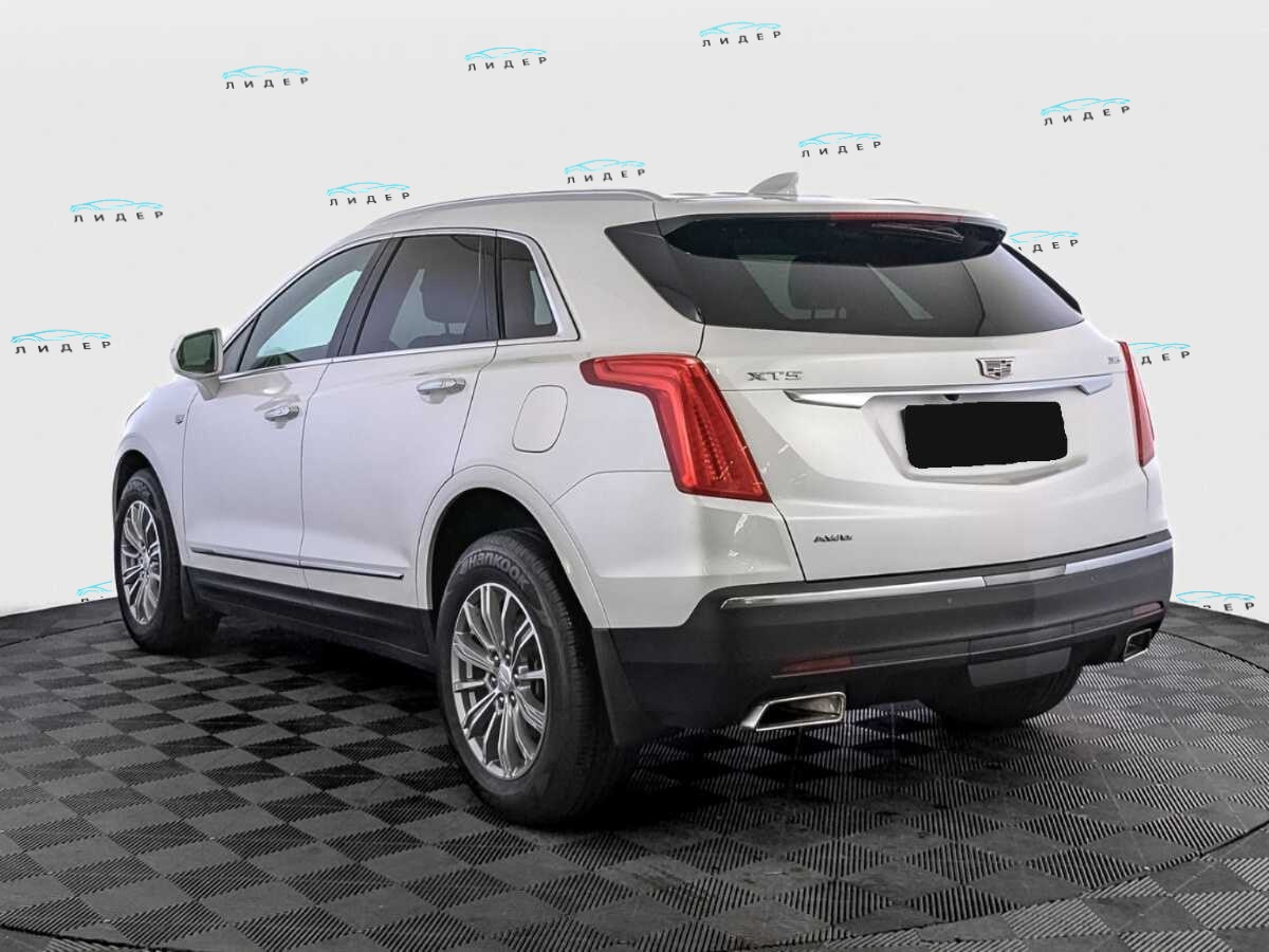 Б/У Кадиллак ИксТ5 2016 года. Фото: #6