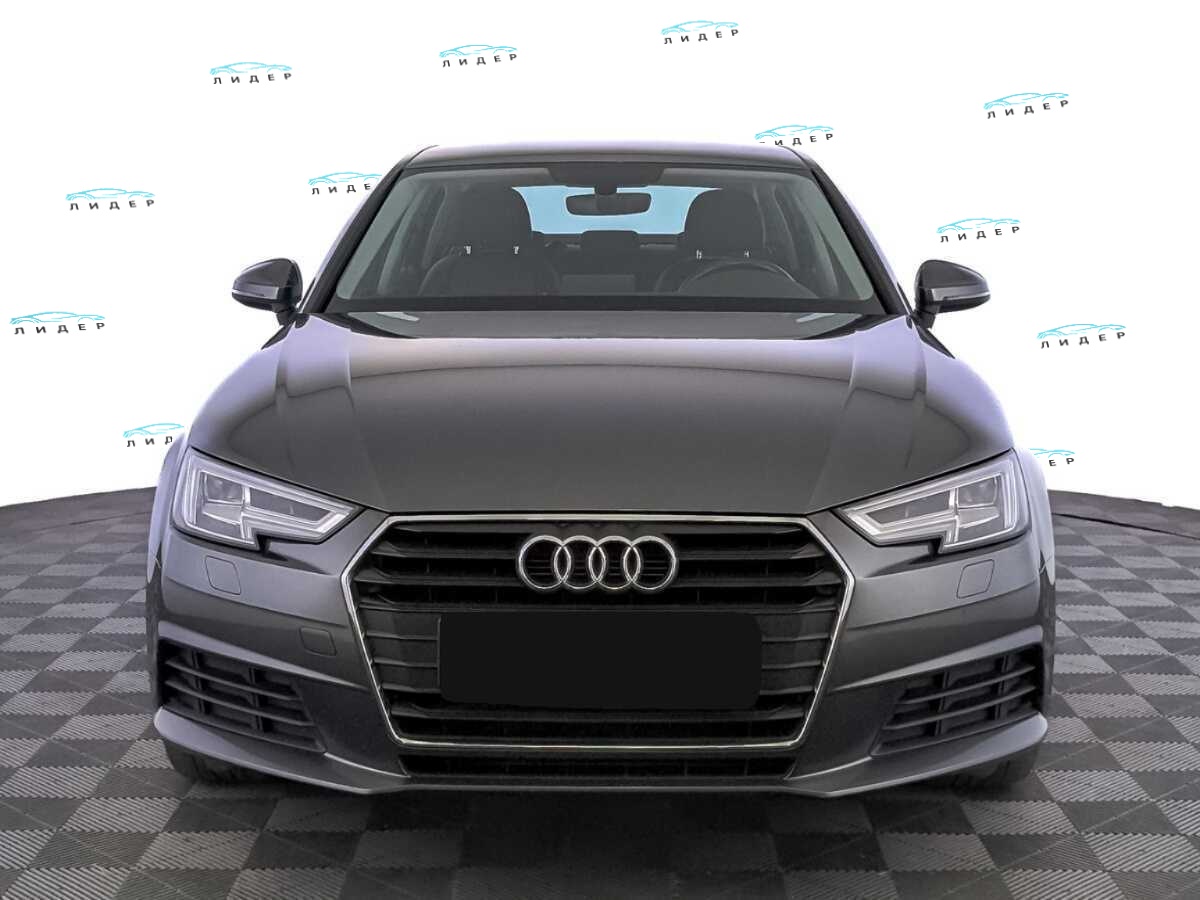 Б/У Ауди А4 2018 года. Фото: #1