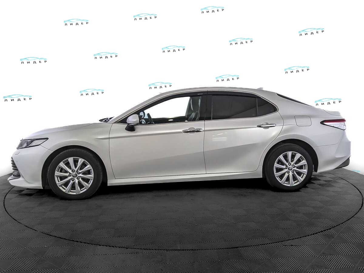 Б/У Тойота Камри 2021 года. Фото: #7