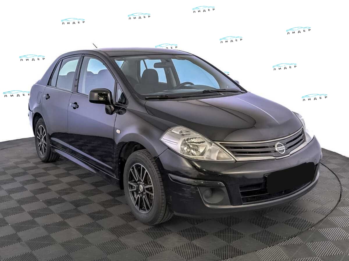 Б/У Ниссан Тиида 2011 года. Фото: #2