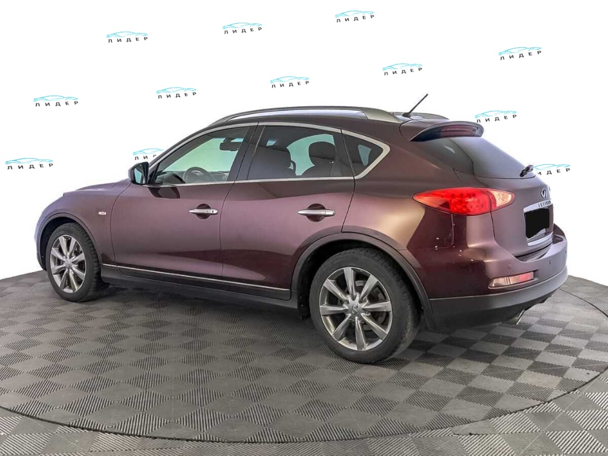 Б/У Инфинити ЕИкс 2013 года. Фото: #6