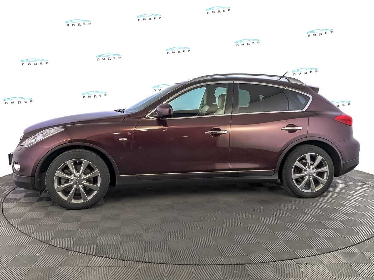 Б/У Инфинити ЕИкс 2013 года. Фото: #7