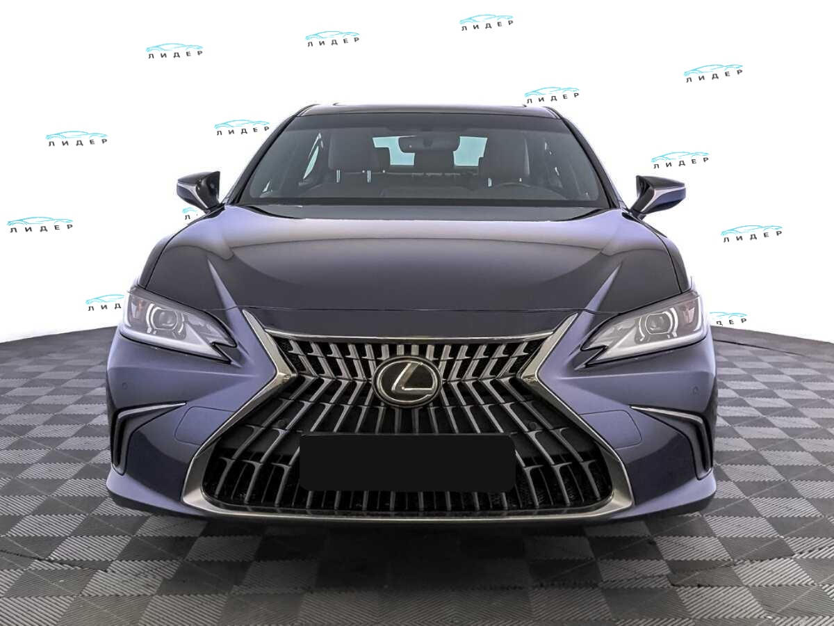 Б/У Лексус ЕС 2021 года. Фото: #1