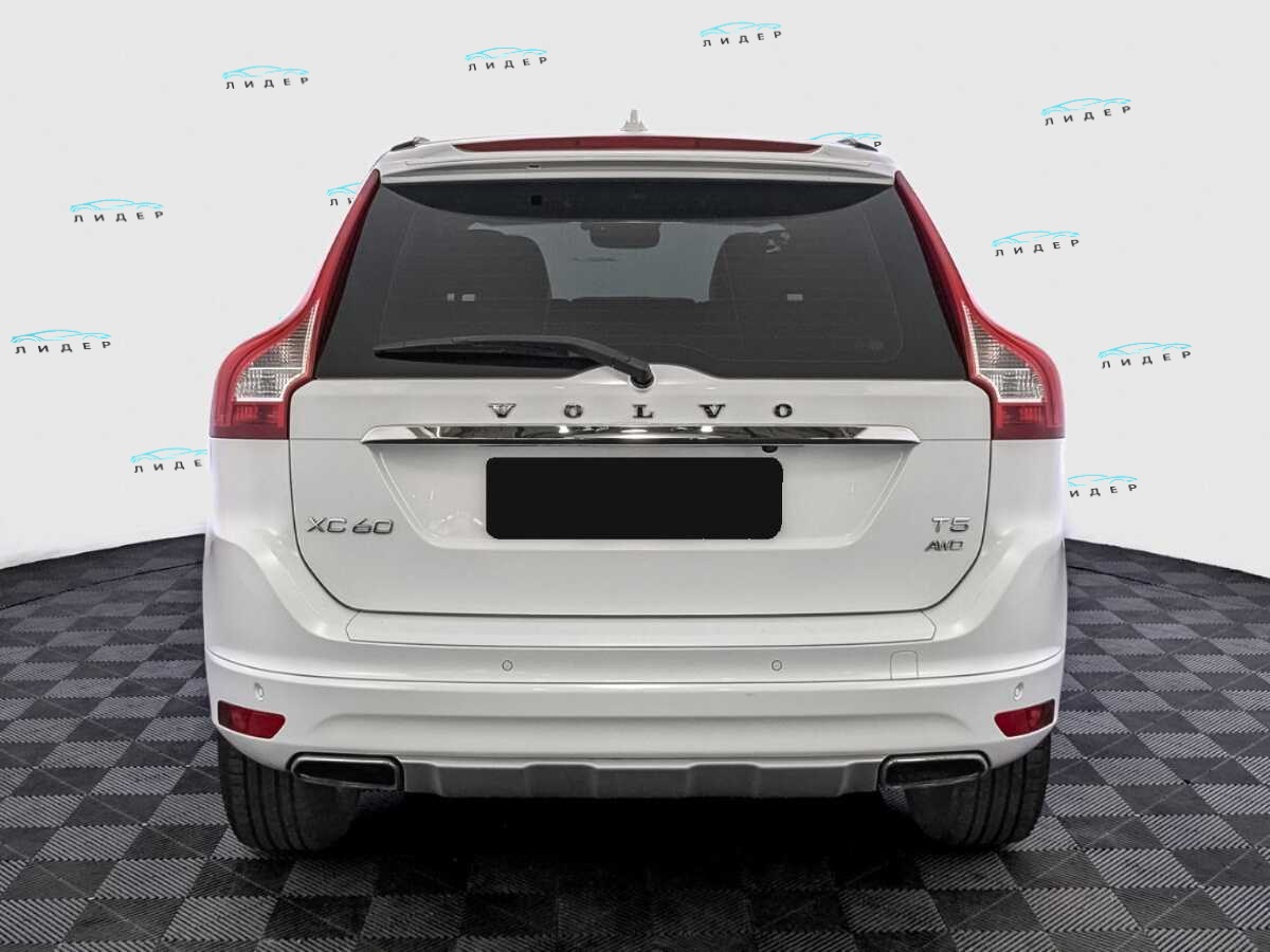 Б/У Вольво ИксЦ60 2017 года. Фото: #5