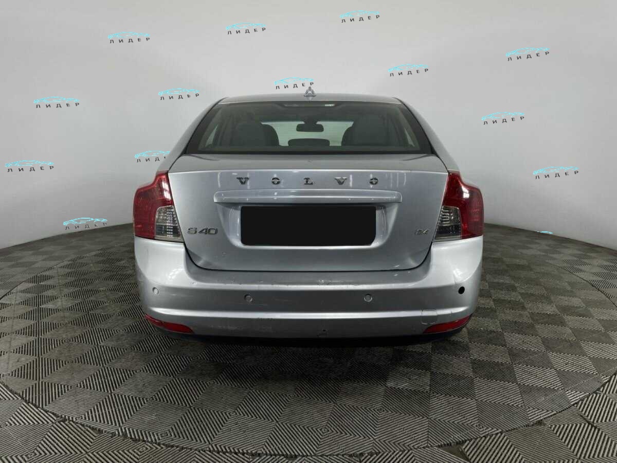 Б/У Вольво С40 2008 года. Фото: #2