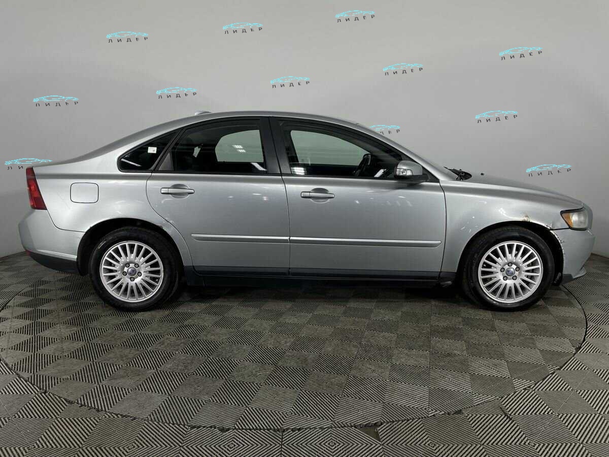 Б/У Вольво С40 2008 года. Фото: #3