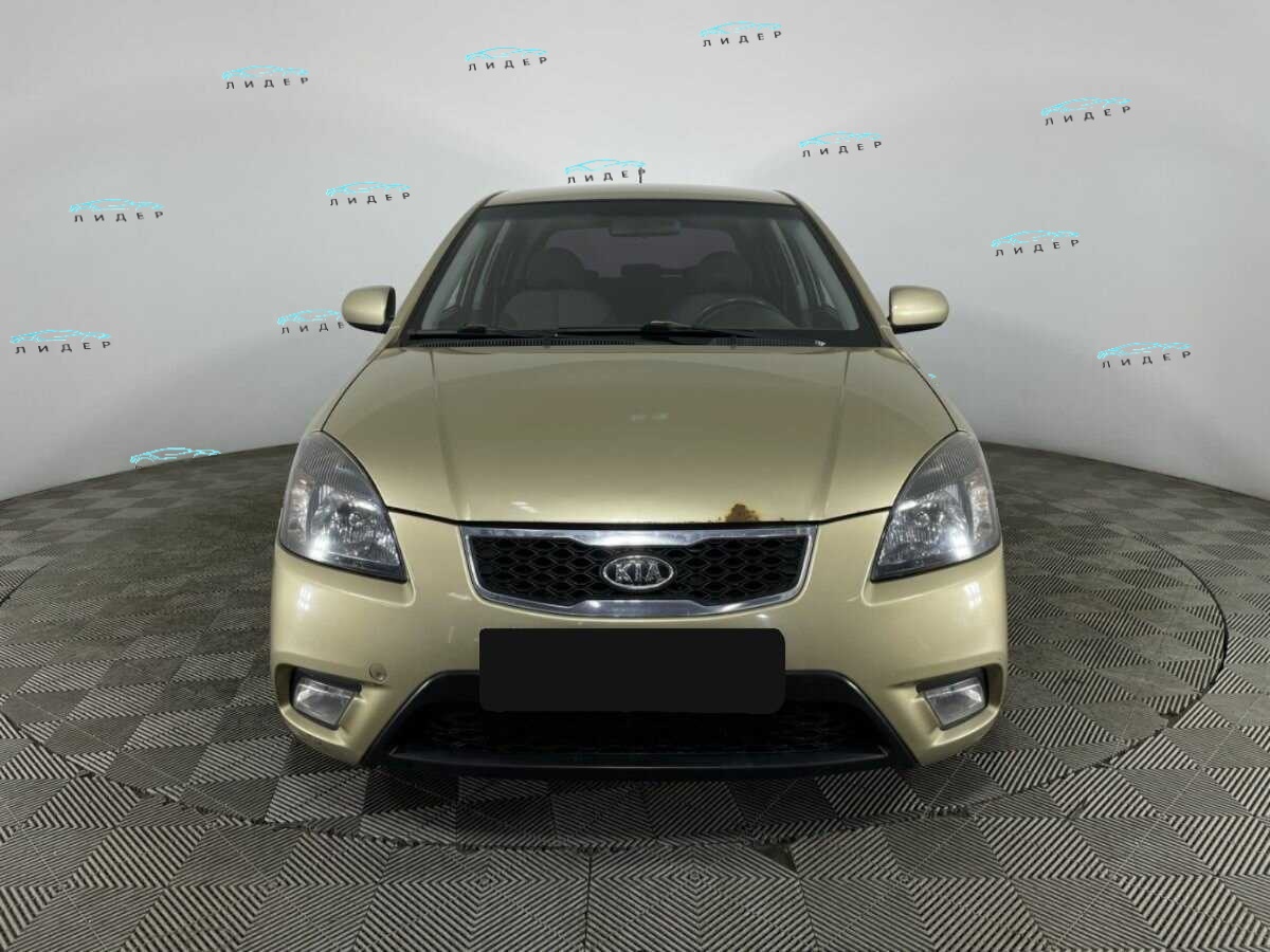 Б/У Киа Рио 2010 года. Фото: #1