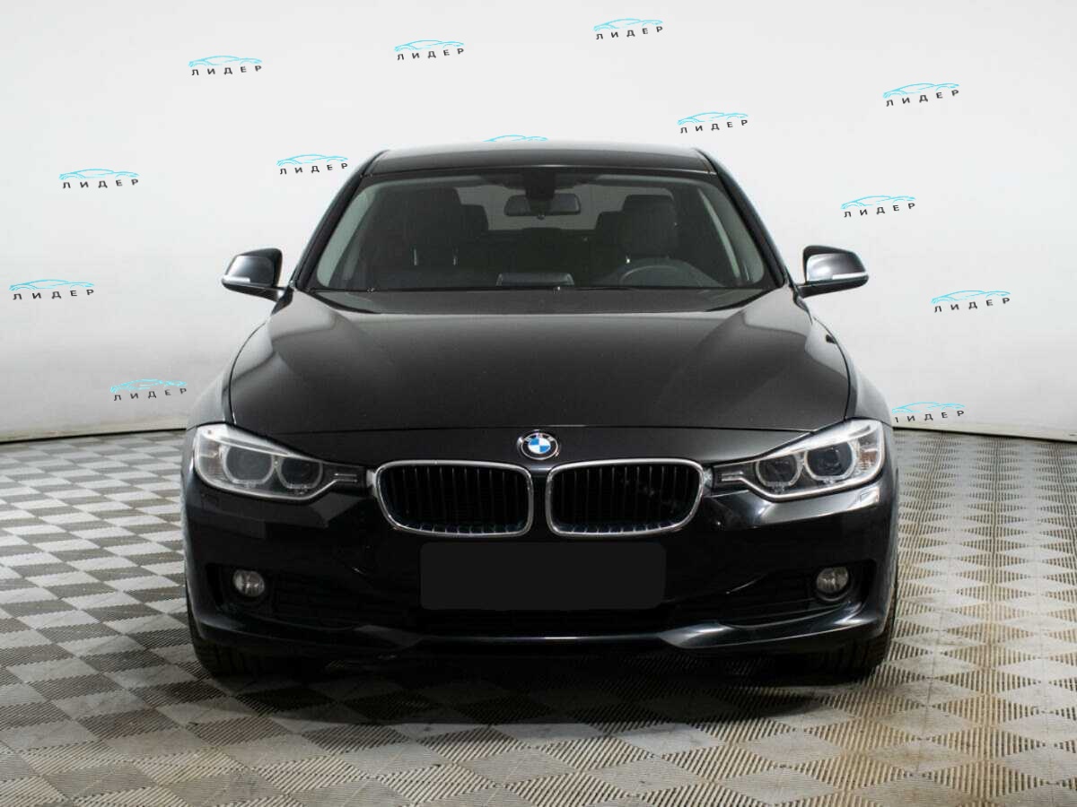 Б/У БМВ 3 серии 2013 года. Фото: #1
