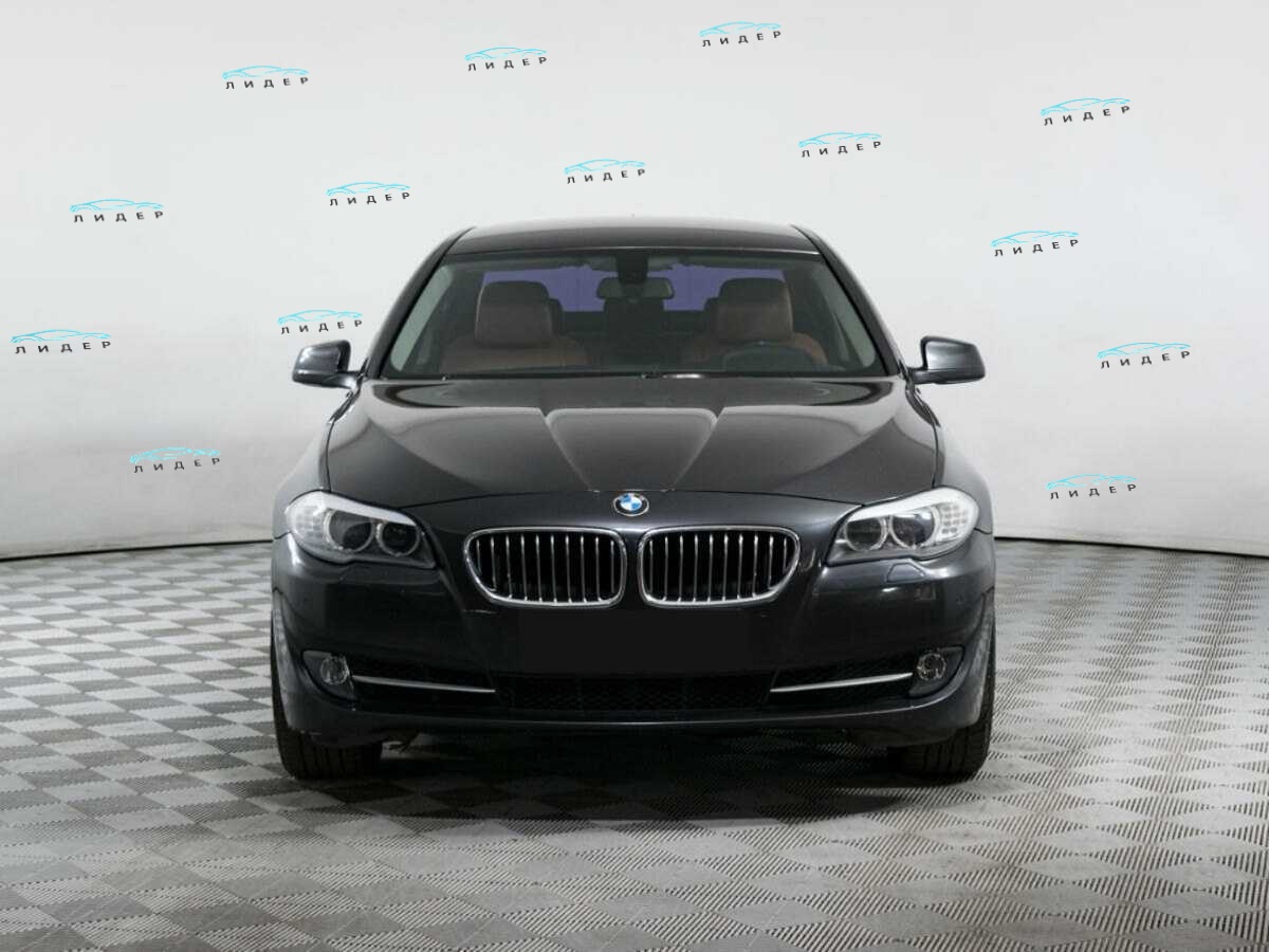 Б/У БМВ 5 серии 2013 года. Фото: #1