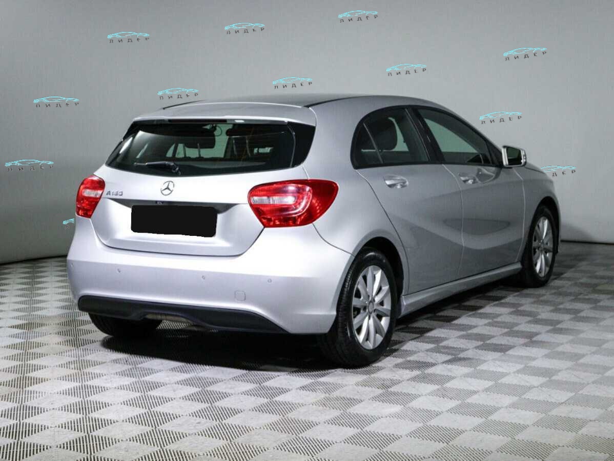 Б/У Мерседес-Бенц А-Класс 2015 года. Фото: #4