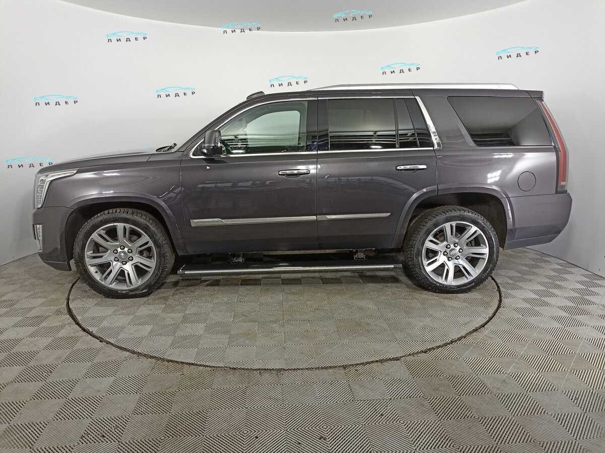 Б/У Кадиллак Эскалэйд 2016 года. Фото: #7