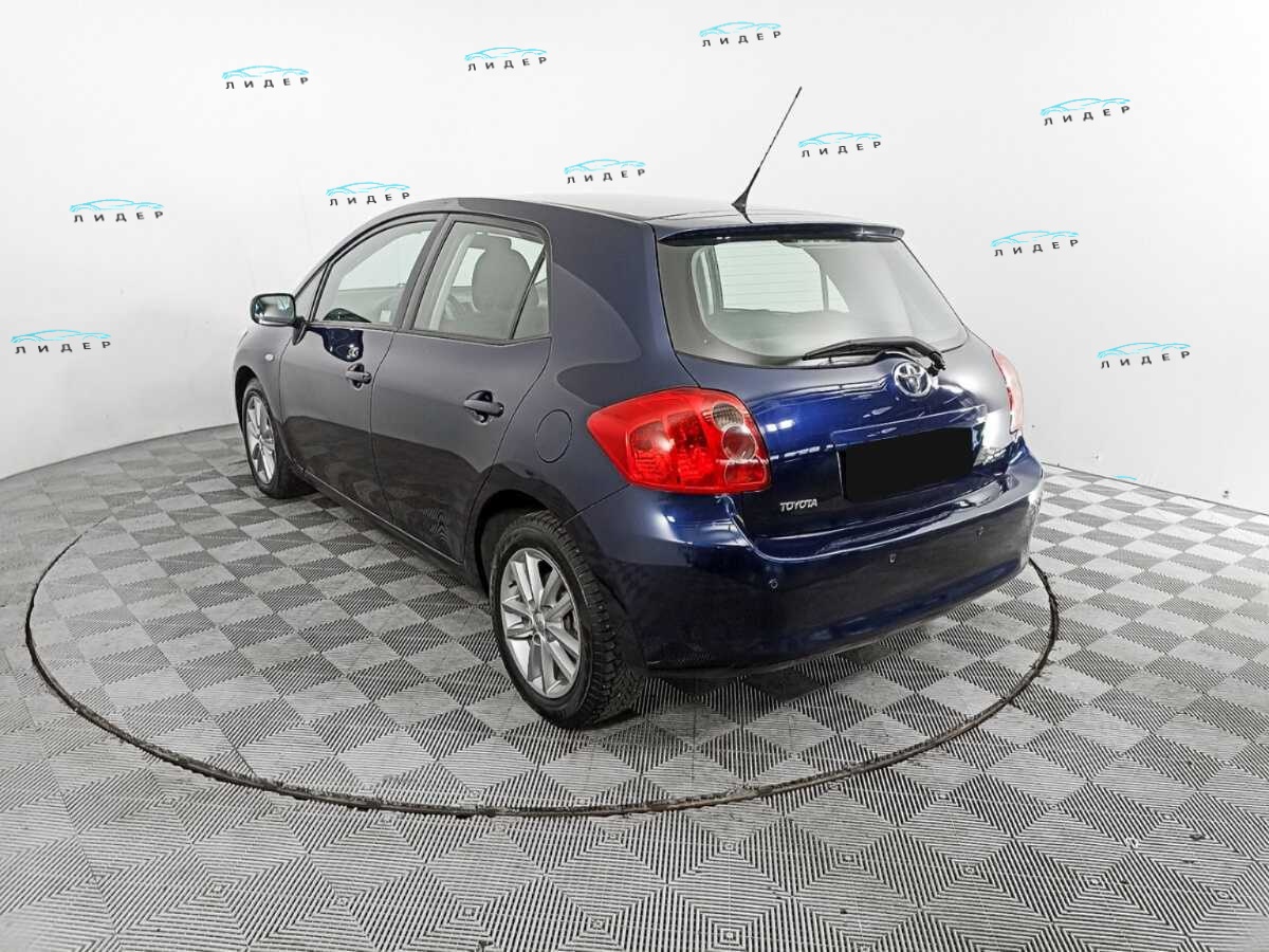 Б/У Тойота Аурис 2008 года. Фото: #6