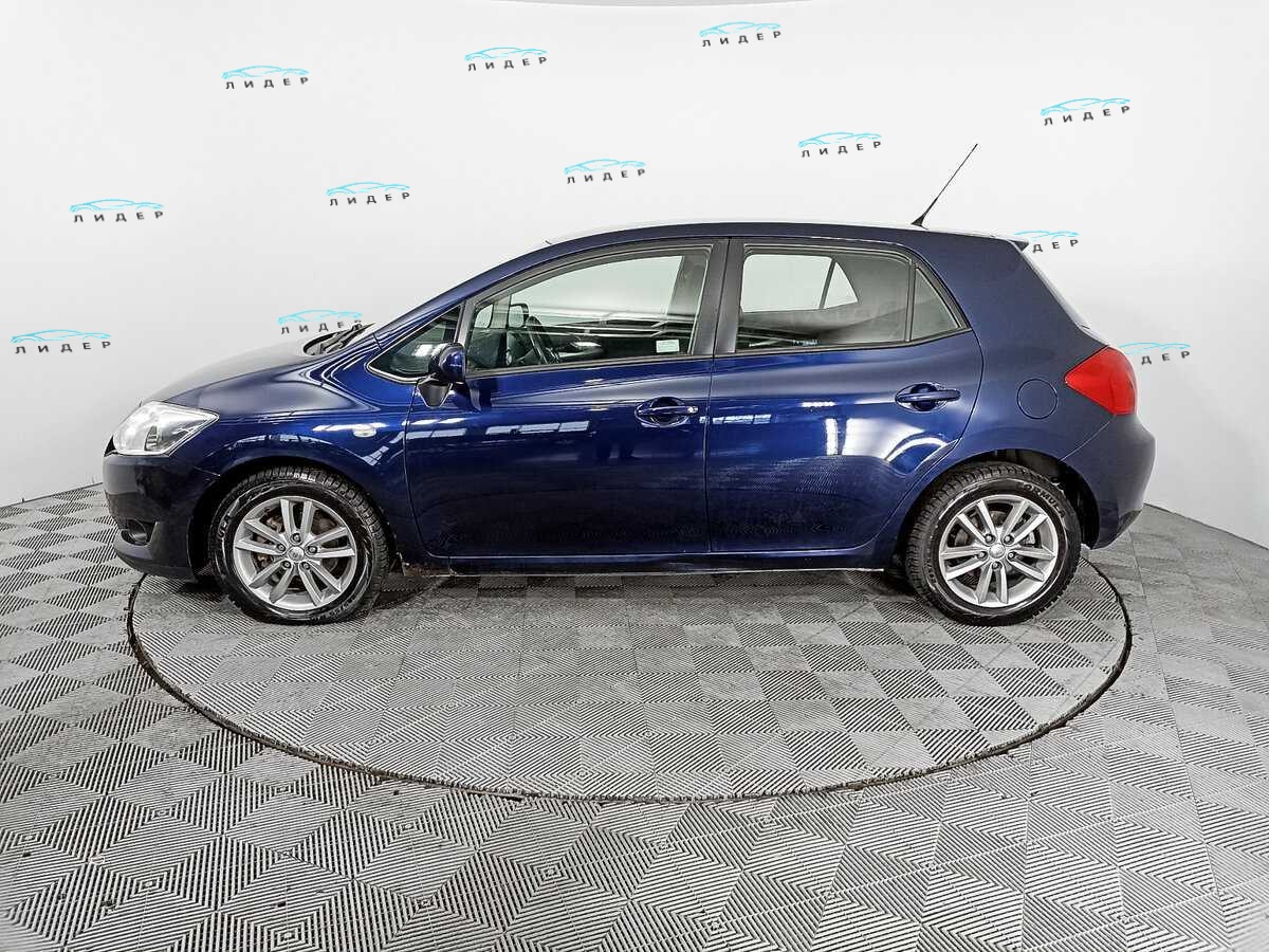 Б/У Тойота Аурис 2008 года. Фото: #7