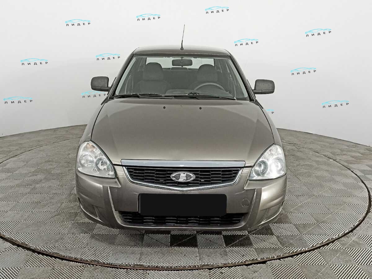 Б/У Лада (ВАЗ) Приора 2014 года. Фото: #1