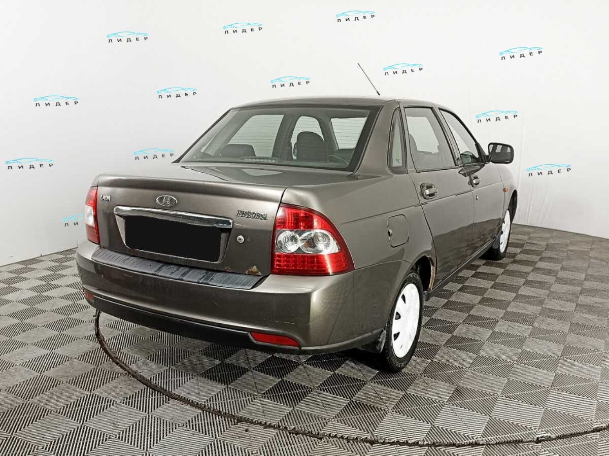 Б/У Лада (ВАЗ) Приора 2014 года. Фото: #3