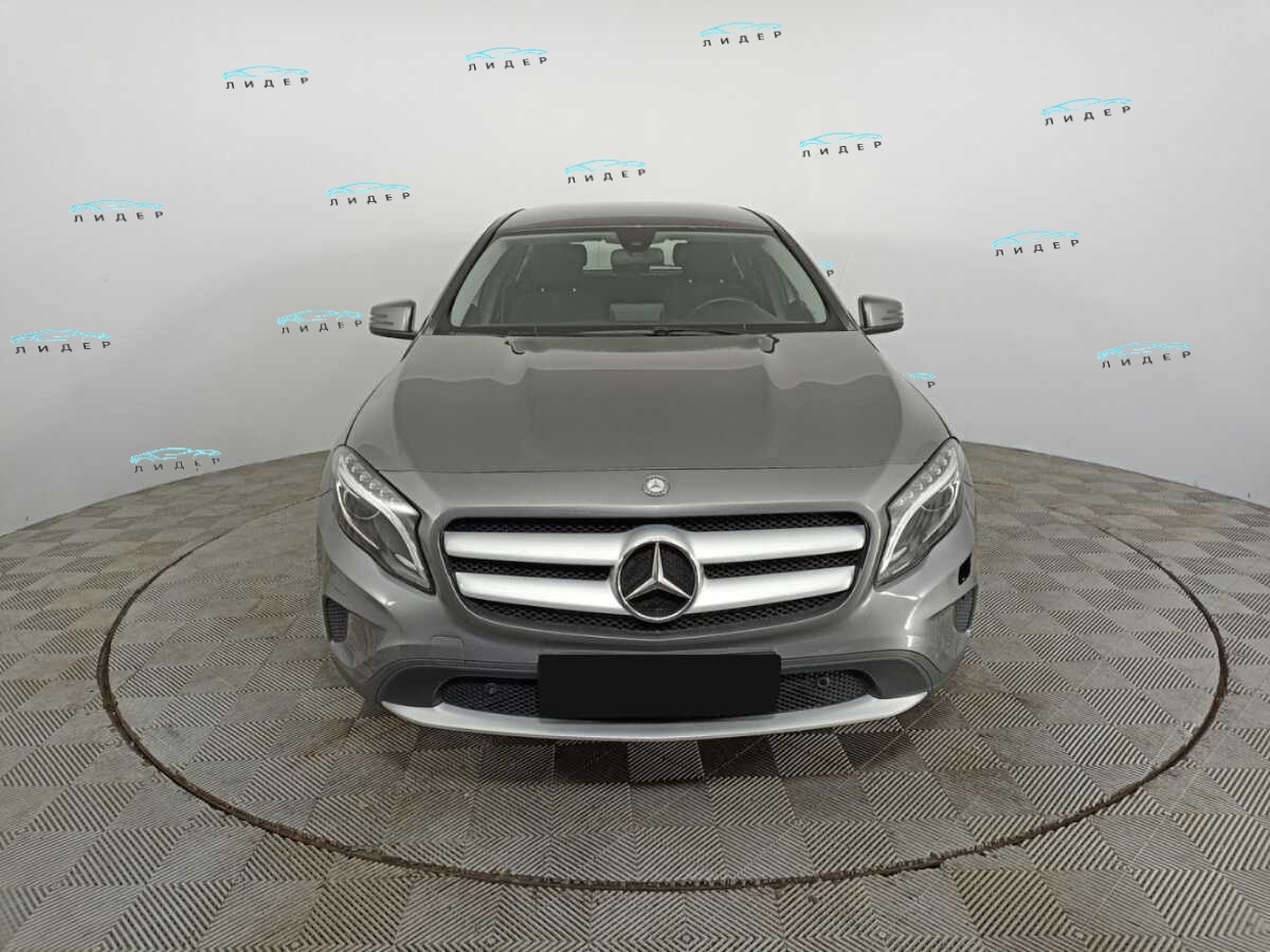 Б/У Мерседес-Бенц ГЛА 2016 года. Фото: #1