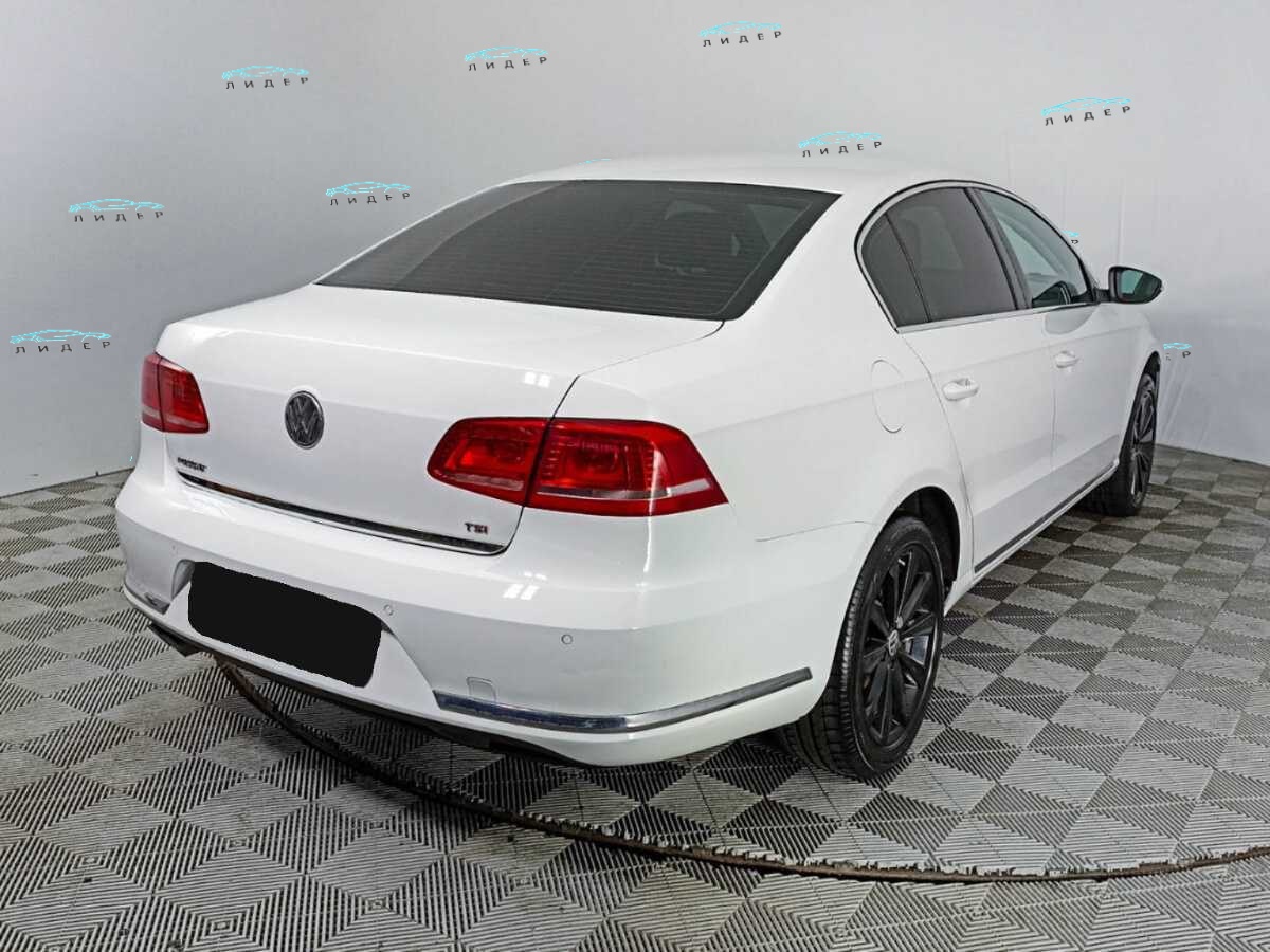 Б/У Фольксваген Пассат 2011 года. Фото: #4