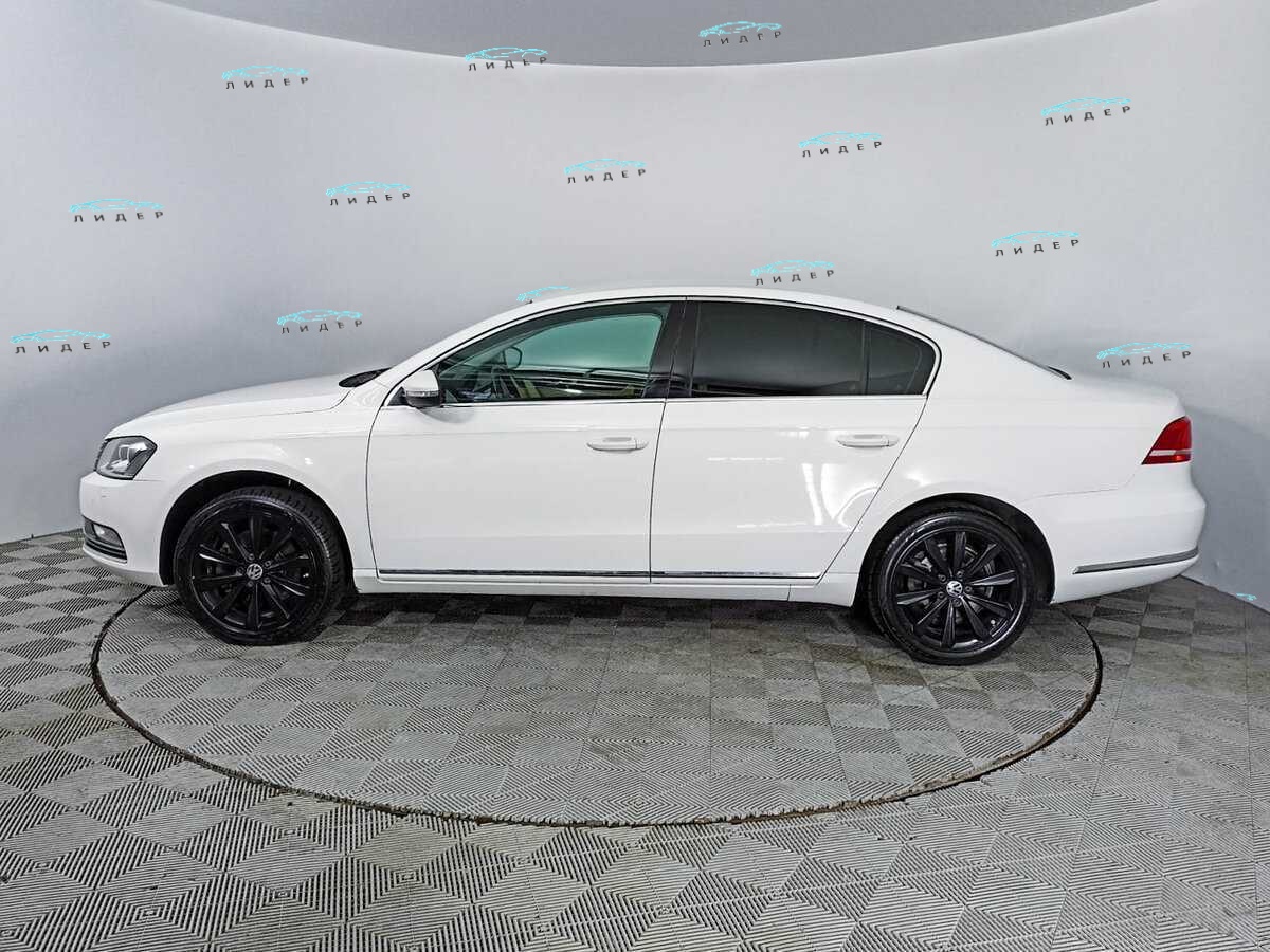 Б/У Фольксваген Пассат 2011 года. Фото: #7